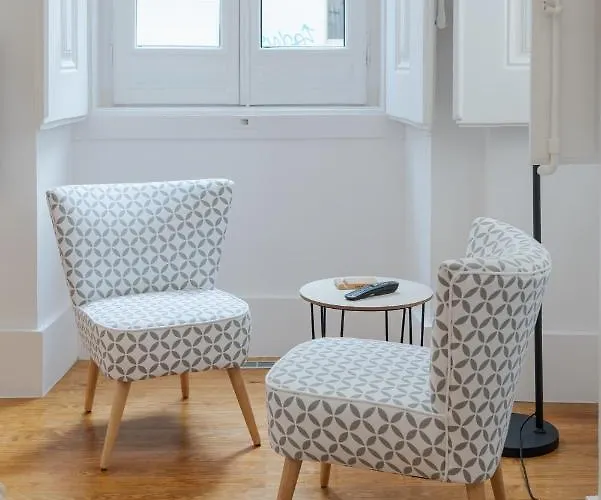 Almada Villa Гостевой дом 4*