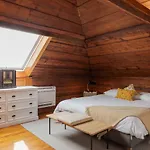 Almada Villa 4*