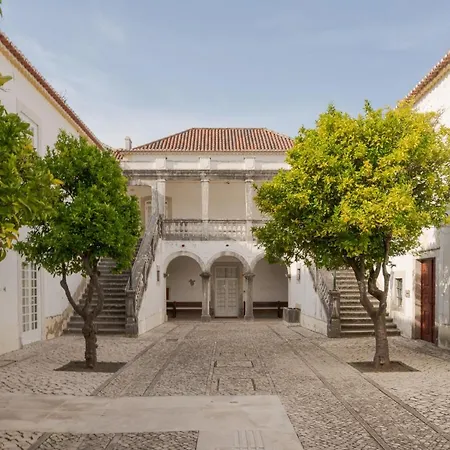Guest house Almada Villa