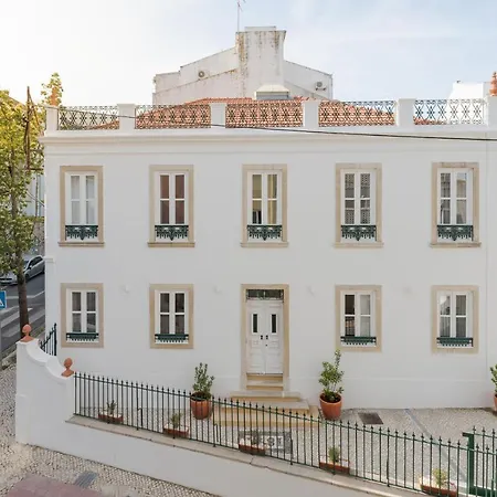 Almada Villa 4* Almada