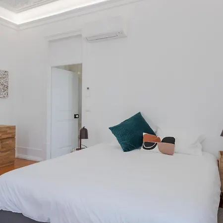 Guest house Almada Villa *