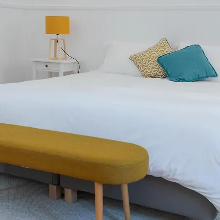 Guest house Almada Villa