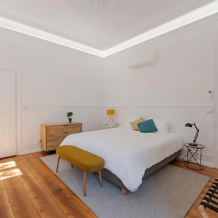 Casa de hóspedes Almada Villa *