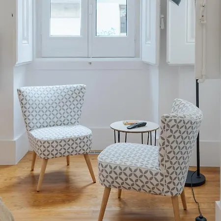 Almada Villa Гостевой дом 4*