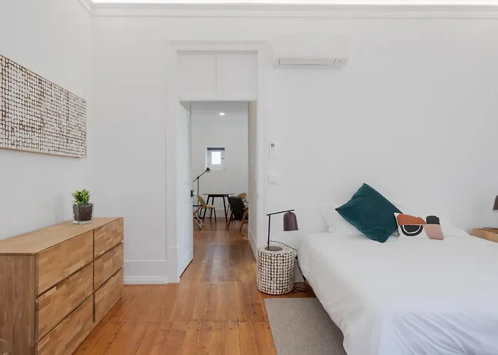 Pensión Almada Villa 4*