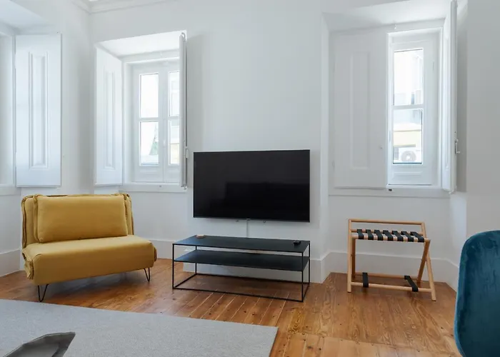 Almada Villa Pensión